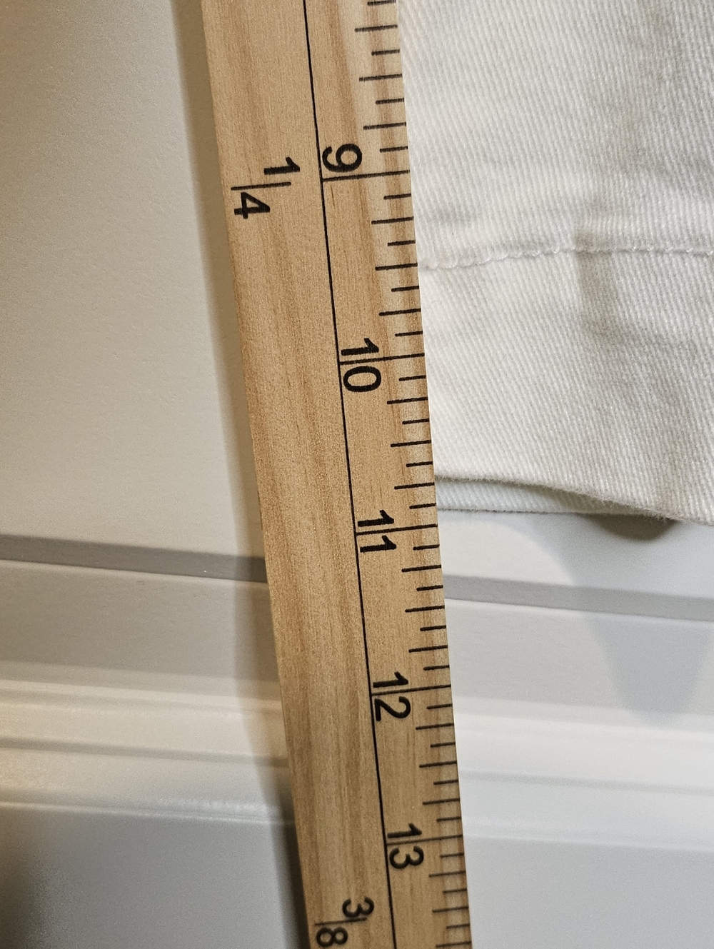 Gloria Vanderbilt Amanda Bermuda Shorts White Size 16 Slimming Stretch Summer - Picture 12 of 14